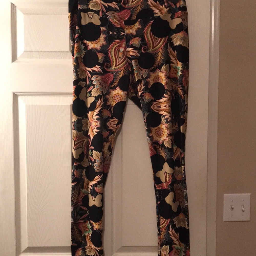 NWOT LULAROE LEGGINGS